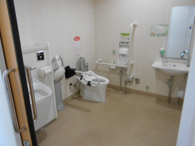 調布市立図書館深大寺分館 車イスで行けるトイレ情報サイト Yorisou ヨリソウ 利用者の方へ安心と優しさを届ける本物の情報を 調布市立図書館深大寺分館 車イスで行けるトイレ情報サイト Yorisou ヨリソウ 利用者の方へ安心と優しさを届ける本物の情報を